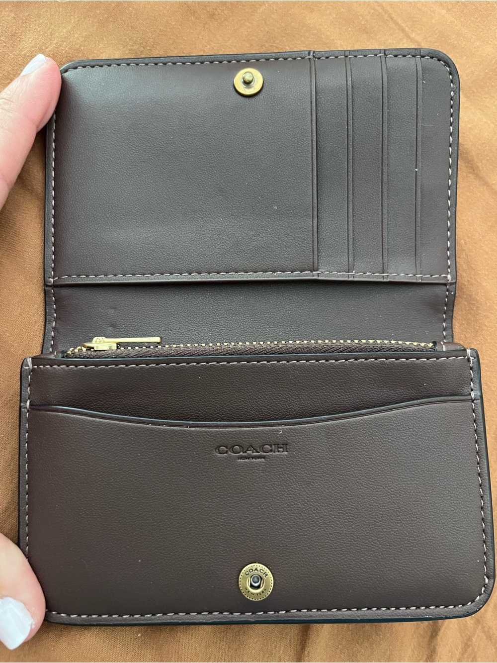 Coach Essential slim card case with Gold 'C' Hardware - Picture 3 of 7